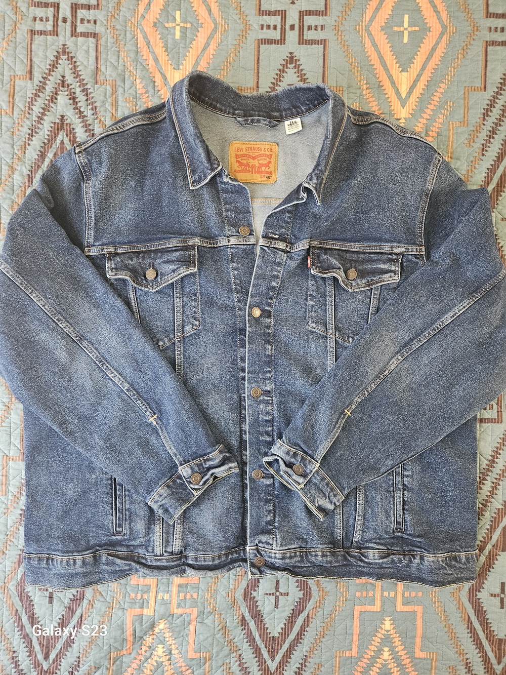Levi's‎ Blue Denim Jacket with Tan Leather Patch